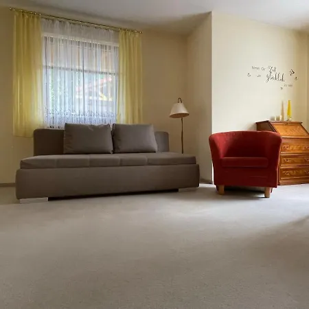 Ruhige Lutherstrasse *